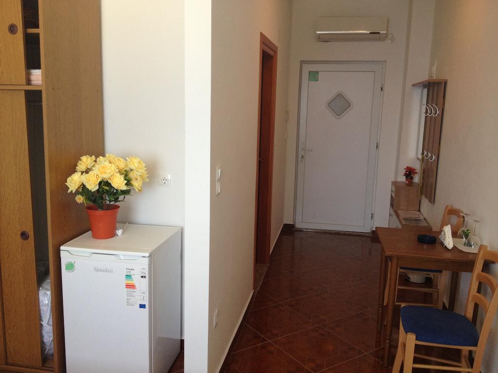 Guest House Laura Crveni Vrh Pokoj fotografie